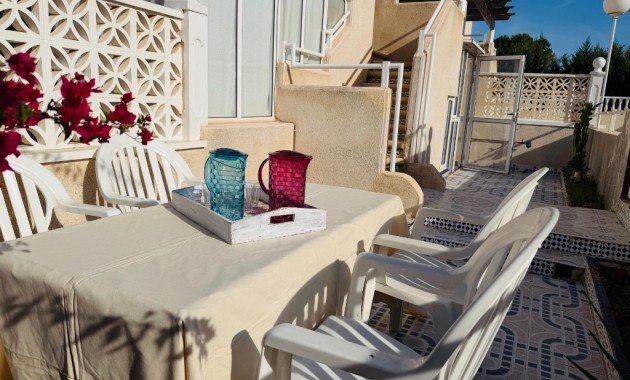 Venta - Apartamento / piso -
Punta Prima