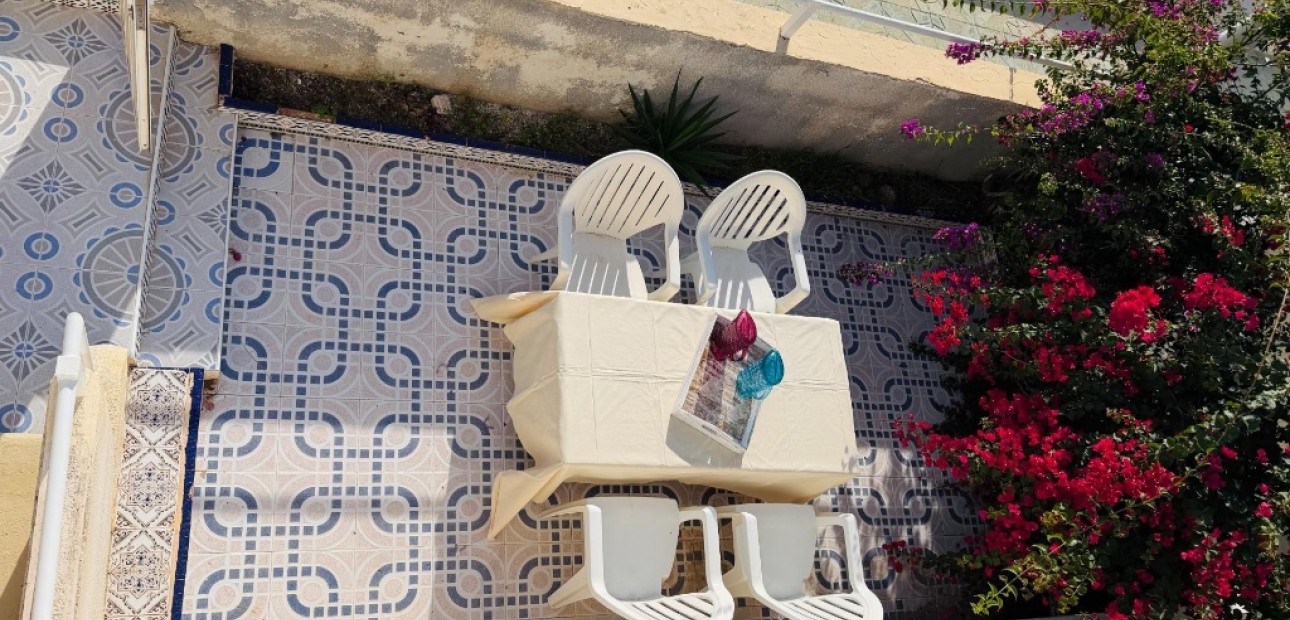 Venta - Apartamento / piso -
Punta Prima