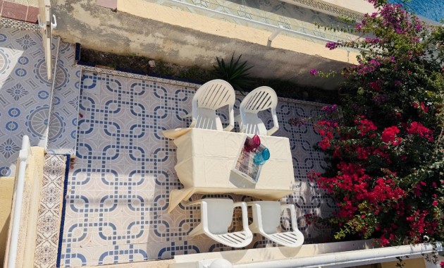 Venta - Apartamento / piso -
Punta Prima