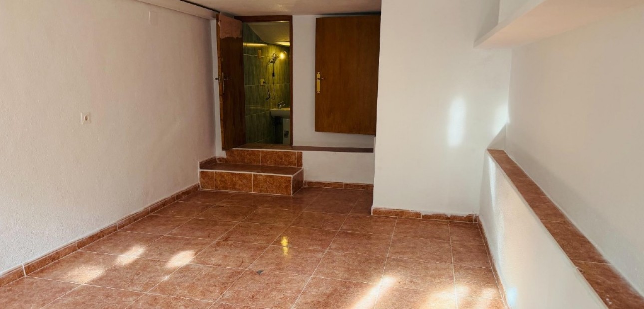 Venta - Apartamento / piso -
Punta Prima