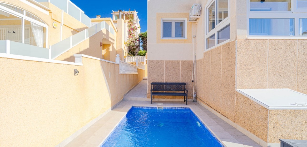 Venta - Villa -
Orihuela Costa - Los Altos