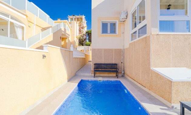 Venta - Villa -
Orihuela Costa - Los Altos