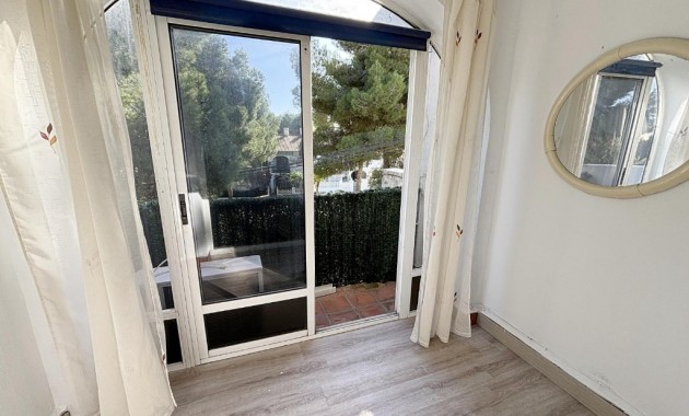 Herverkoop - Appartement / flat -
Torrevieja - Lago jardin