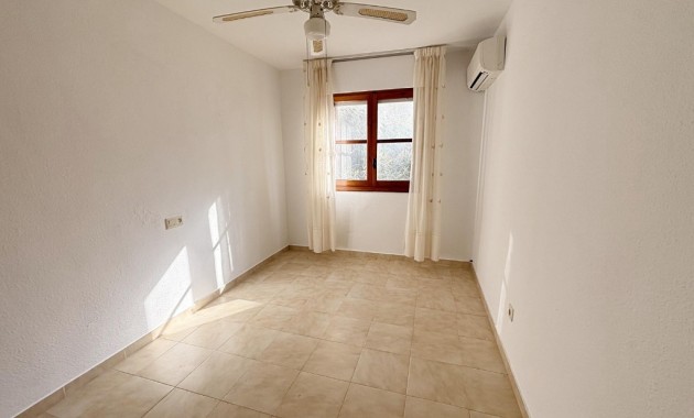 Herverkoop - Appartement / flat -
Torrevieja - Lago jardin