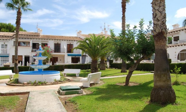 Herverkoop - Appartement / flat -
Torrevieja - Lago jardin