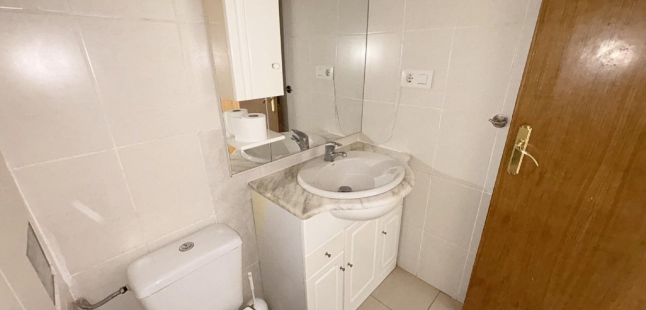 Herverkoop - Appartement / flat -
Torrevieja - Lago jardin