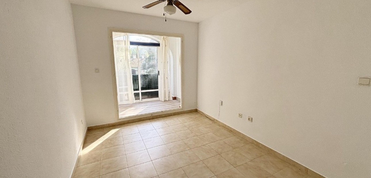 Herverkoop - Appartement / flat -
Torrevieja - Lago jardin