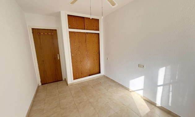 Herverkoop - Appartement / flat -
Torrevieja - Lago jardin