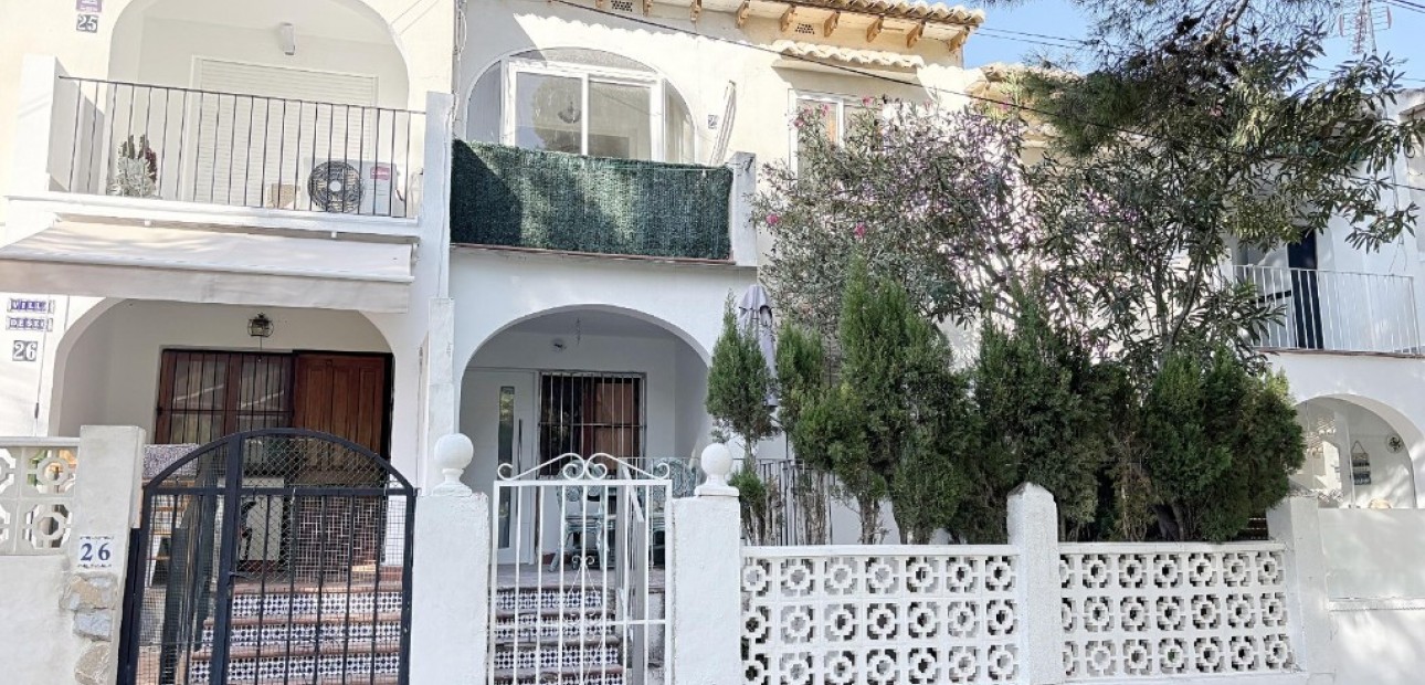 Herverkoop - Appartement / flat -
Torrevieja - Lago jardin