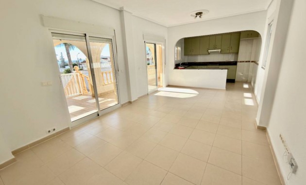 Sale - Villa -
Ciudad Quesada