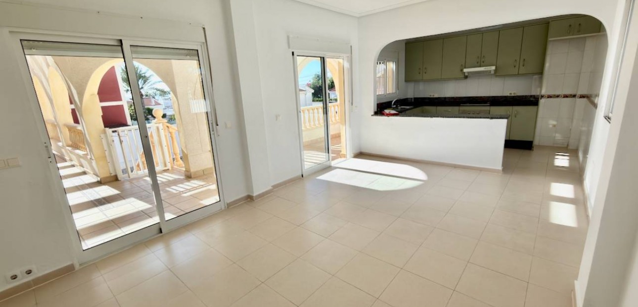 Sale - Villa -
Ciudad Quesada