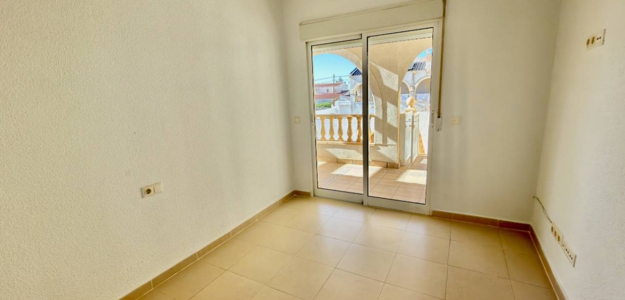 Sale - Villa -
Ciudad Quesada