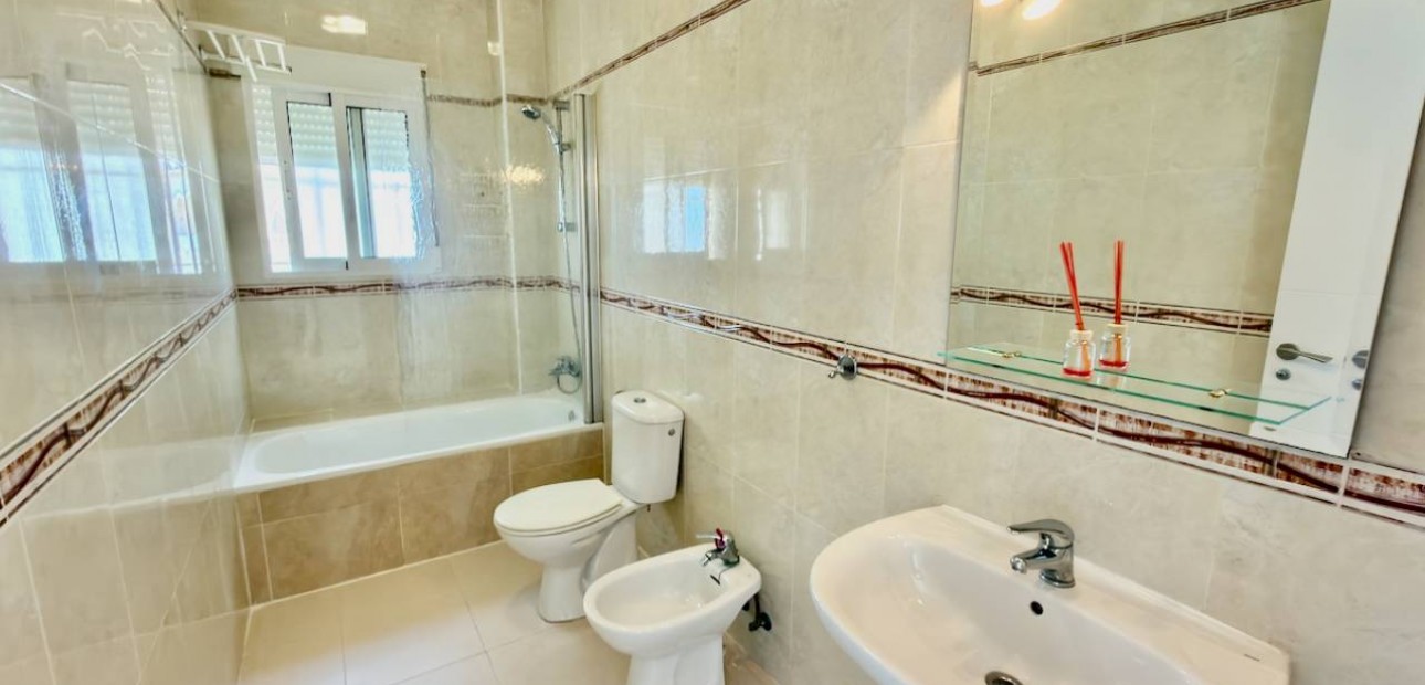 Sale - Villa -
Ciudad Quesada