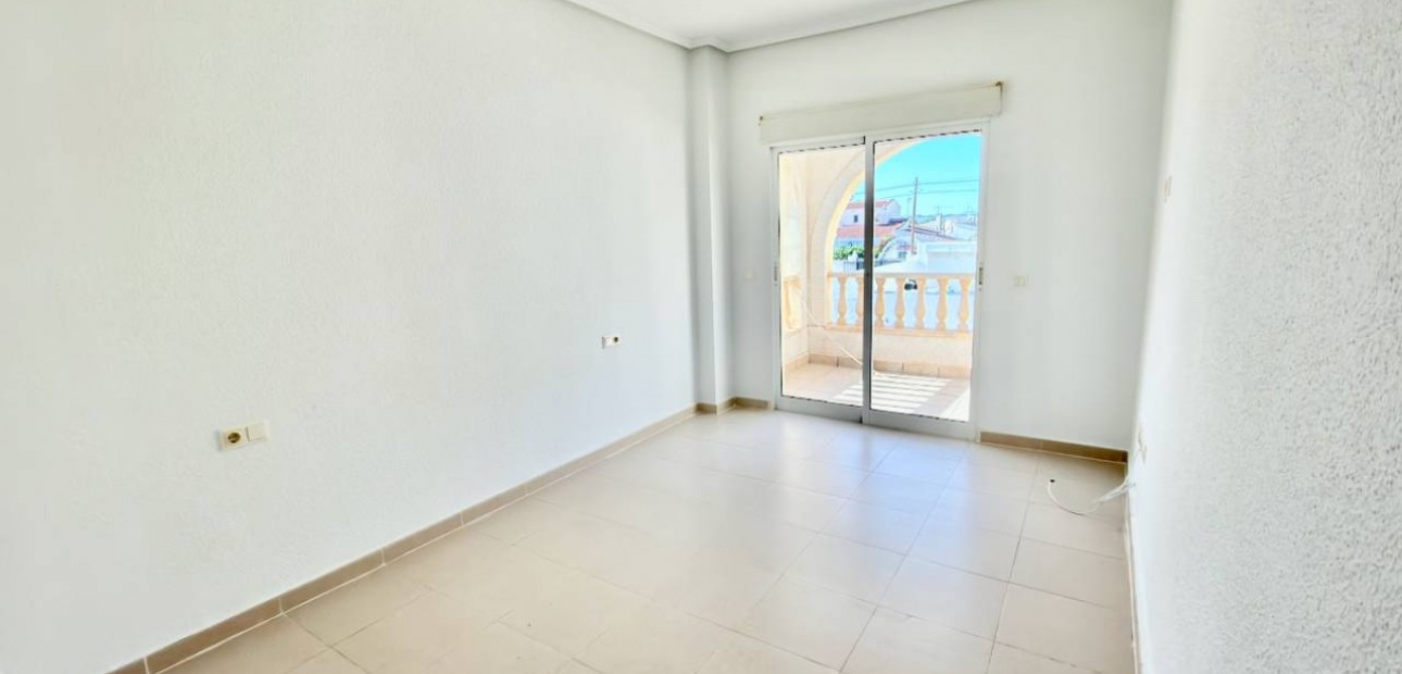 Sale - Villa -
Ciudad Quesada