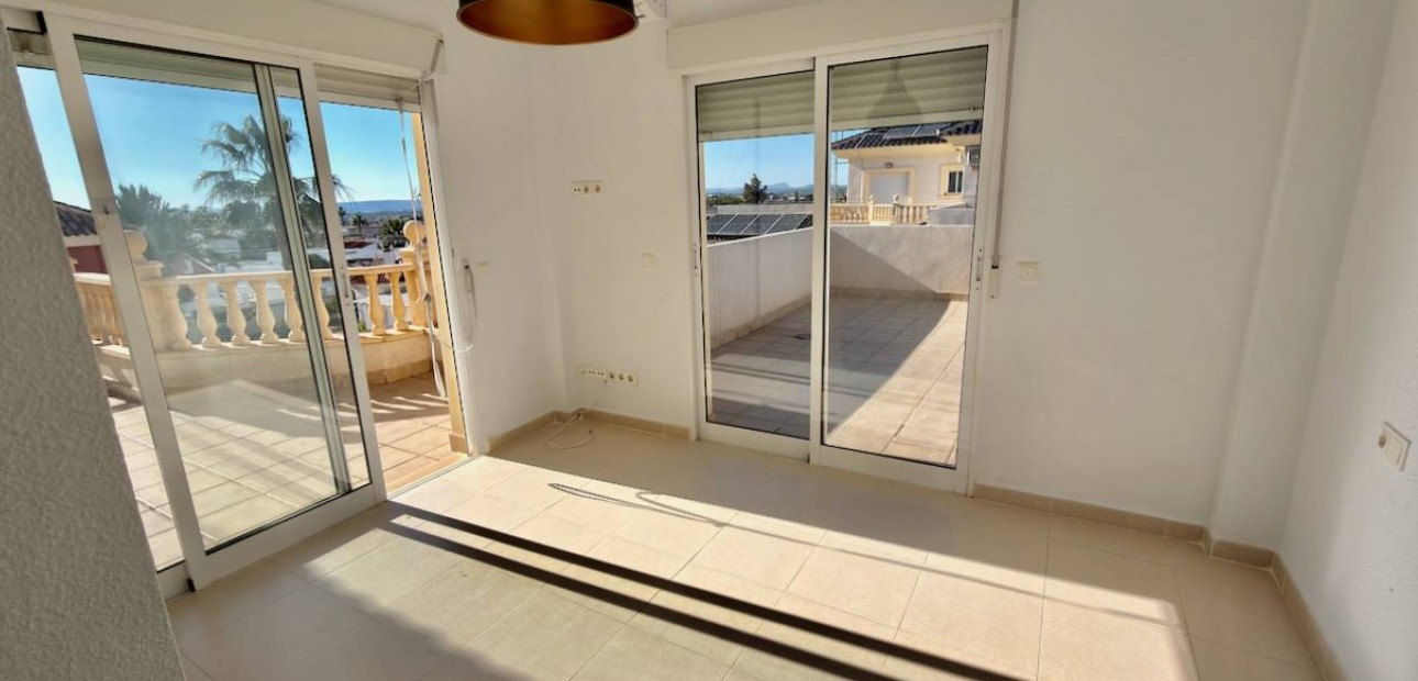 Sale - Villa -
Ciudad Quesada