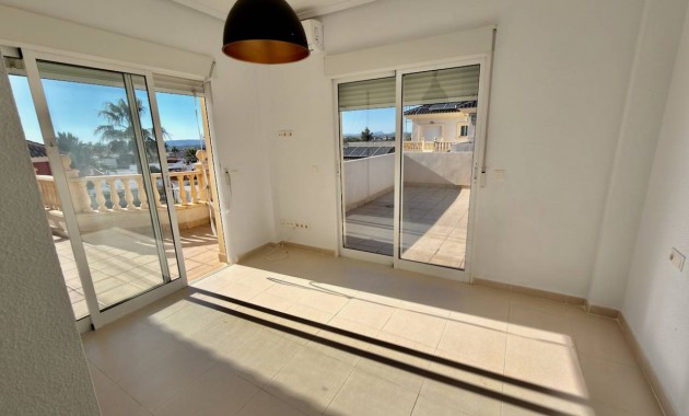 Sale - Villa -
Ciudad Quesada
