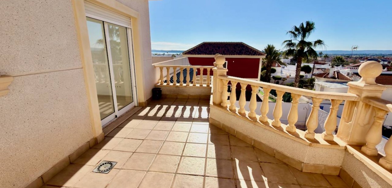 Sale - Villa -
Ciudad Quesada