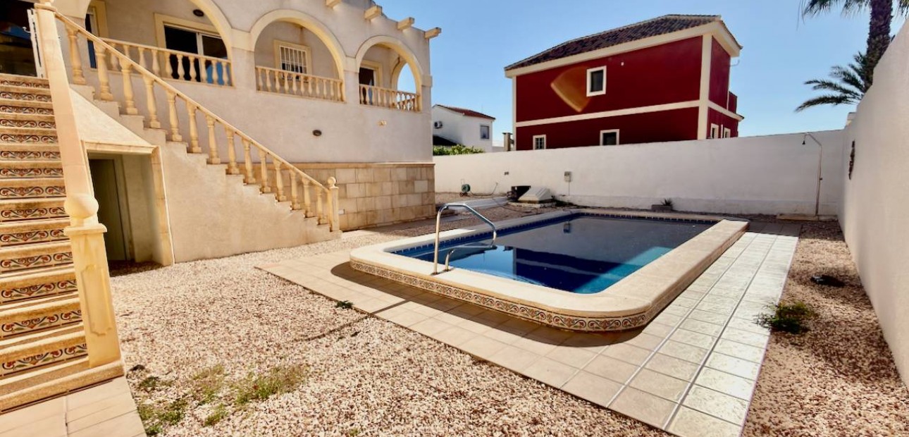 Sale - Villa -
Ciudad Quesada