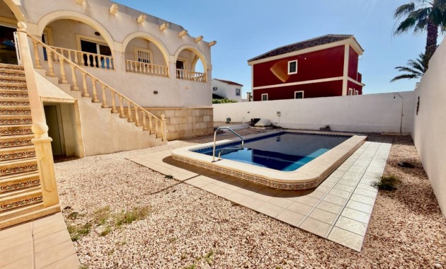 Sale - Villa -
Ciudad Quesada