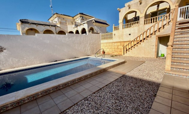 Sale - Villa -
Ciudad Quesada