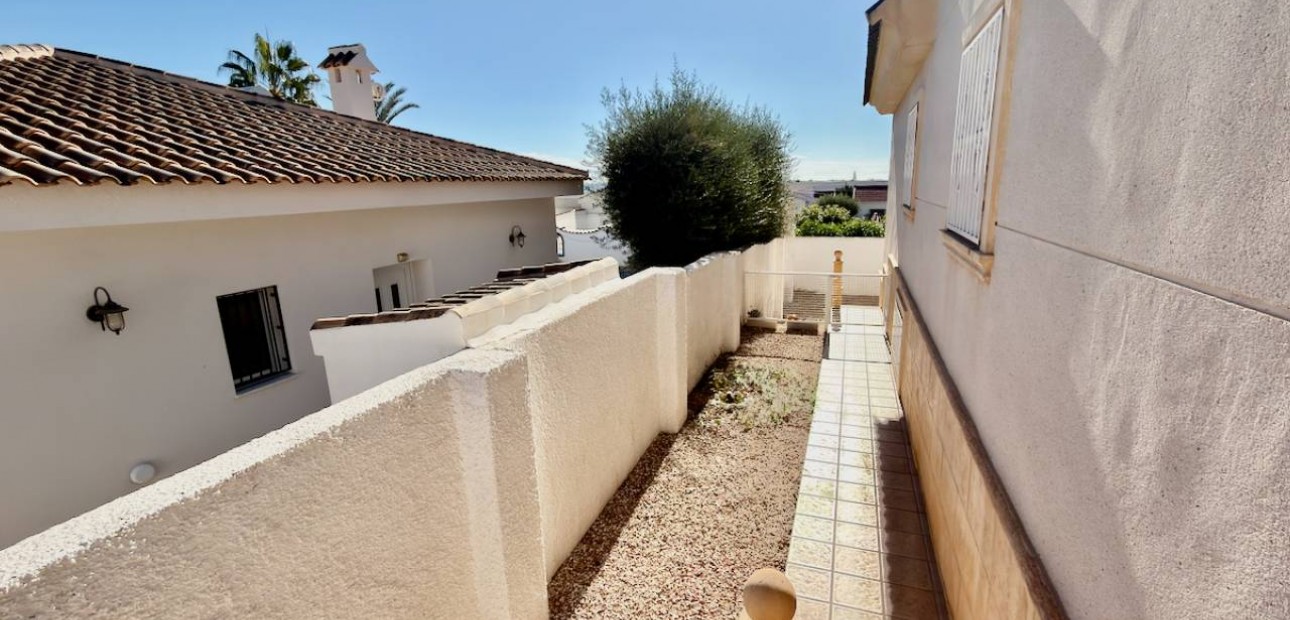 Sale - Villa -
Ciudad Quesada