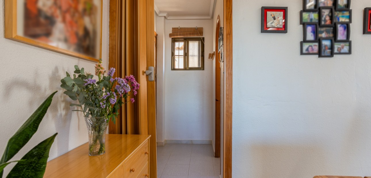 Herverkoop - Apartment flat -
Torrevieja - La Siesta