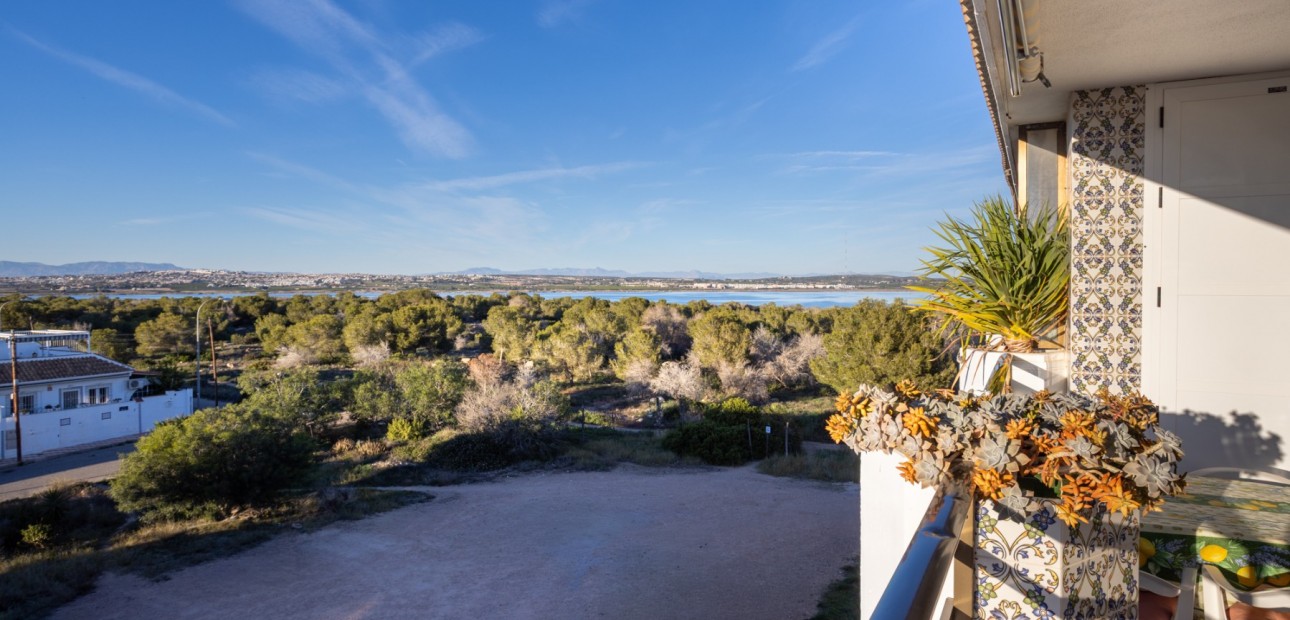 Herverkoop - Apartment flat -
Torrevieja - La Siesta