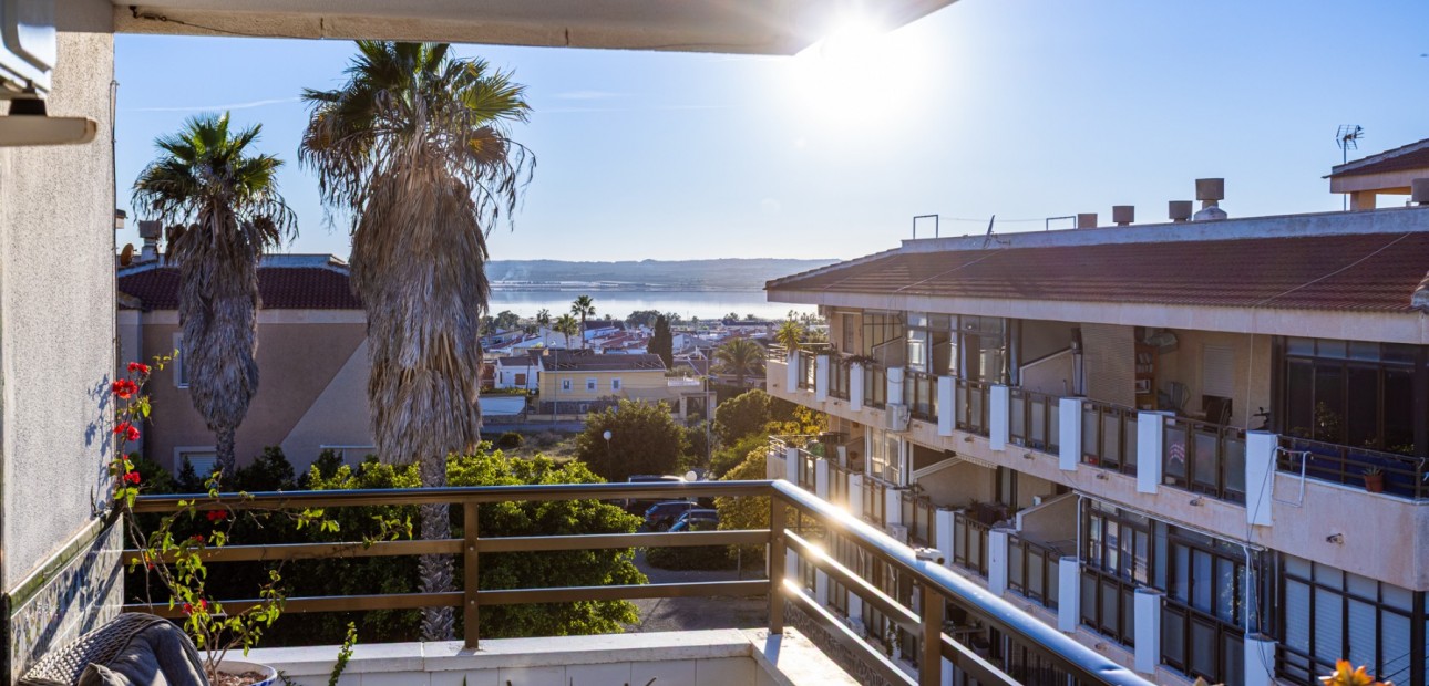 Herverkoop - Apartment flat -
Torrevieja - La Siesta