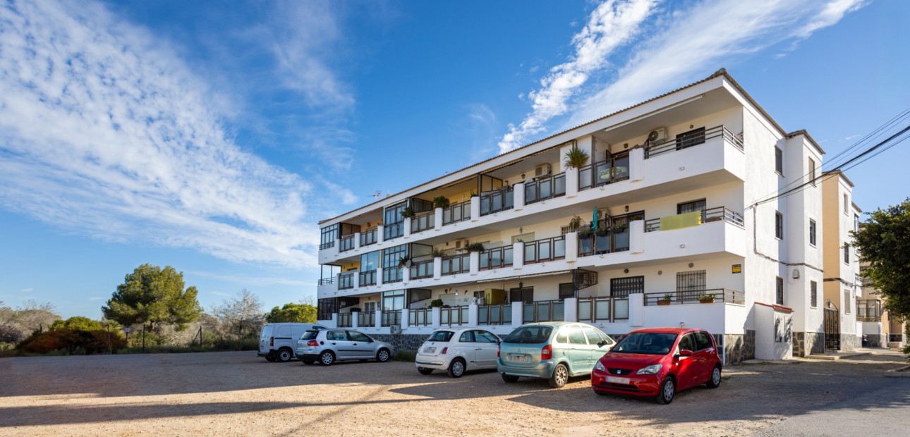 Herverkoop - Apartment flat -
Torrevieja - La Siesta