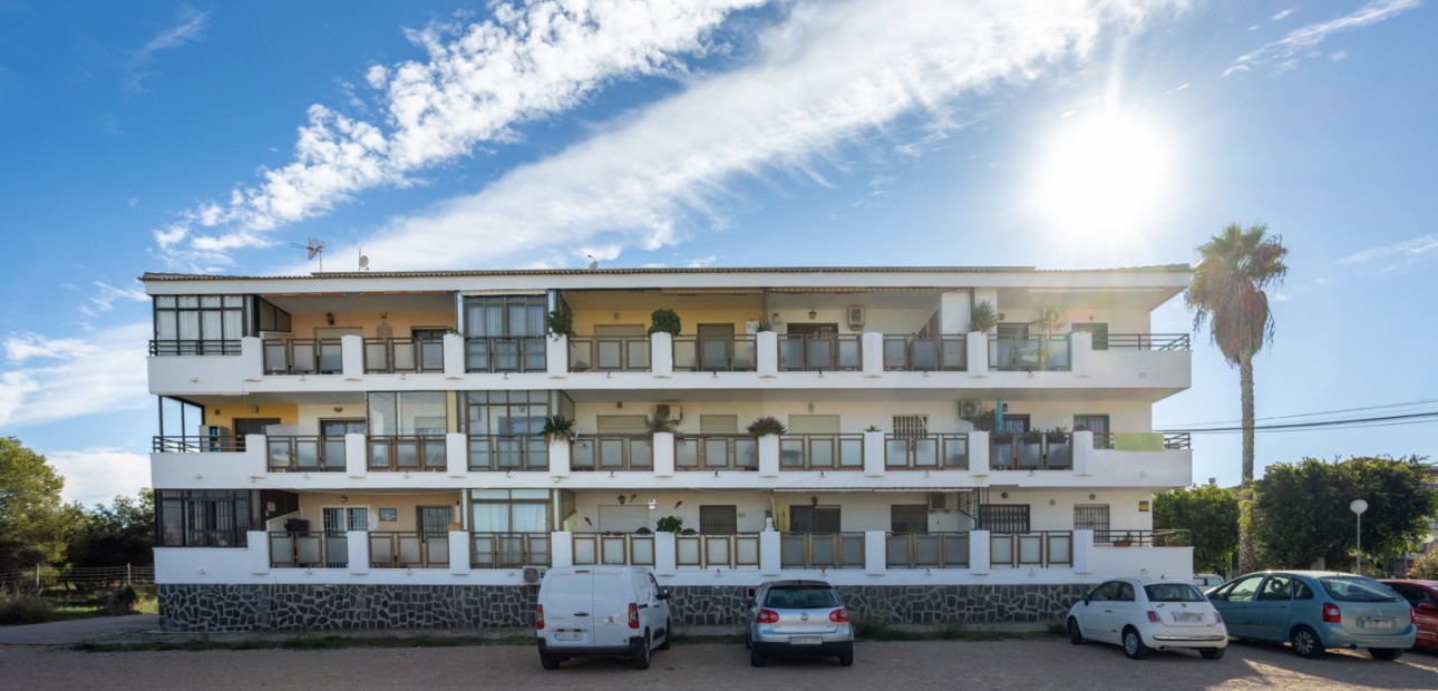 Herverkoop - Apartment flat -
Torrevieja - La Siesta