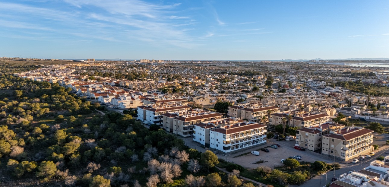 Herverkoop - Apartment flat -
Torrevieja - La Siesta
