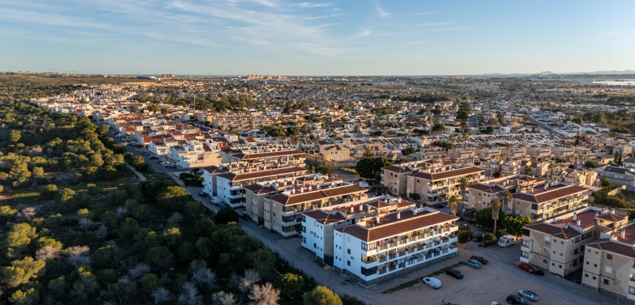 Herverkoop - Apartment flat -
Torrevieja - La Siesta