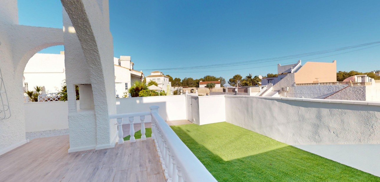 Herverkoop - Bungalow -
Orihuela Costa - Villamartin