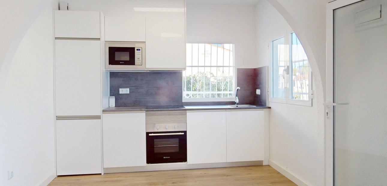 Herverkoop - Bungalow -
Orihuela Costa - Villamartin