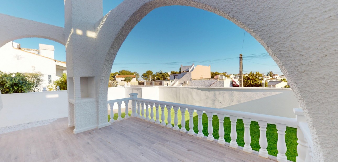 Herverkoop - Bungalow -
Orihuela Costa - Villamartin