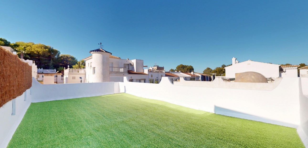 Herverkoop - Bungalow -
Orihuela Costa - Villamartin