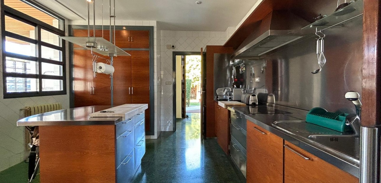 Venta - Detached Villa -
Orihuela Costa - Dehesa de Campoamor