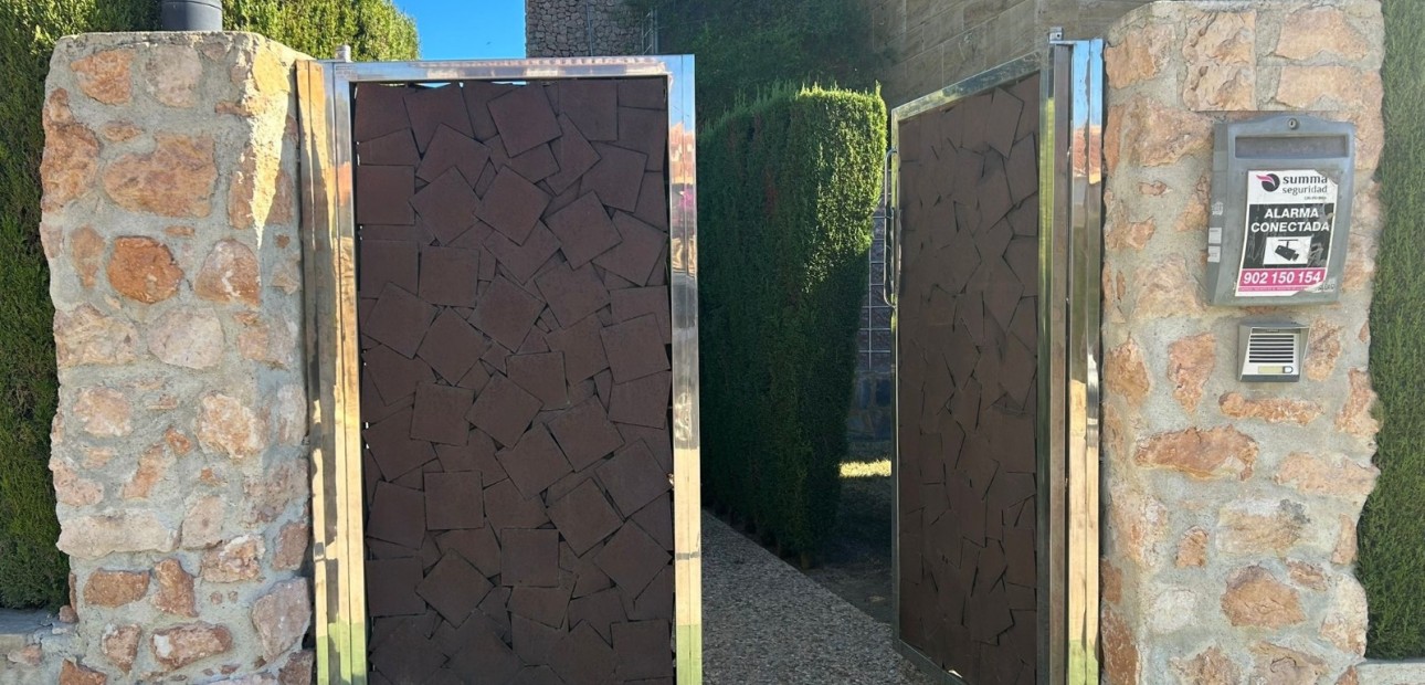 Venta - Detached Villa -
Orihuela Costa - Dehesa de Campoamor