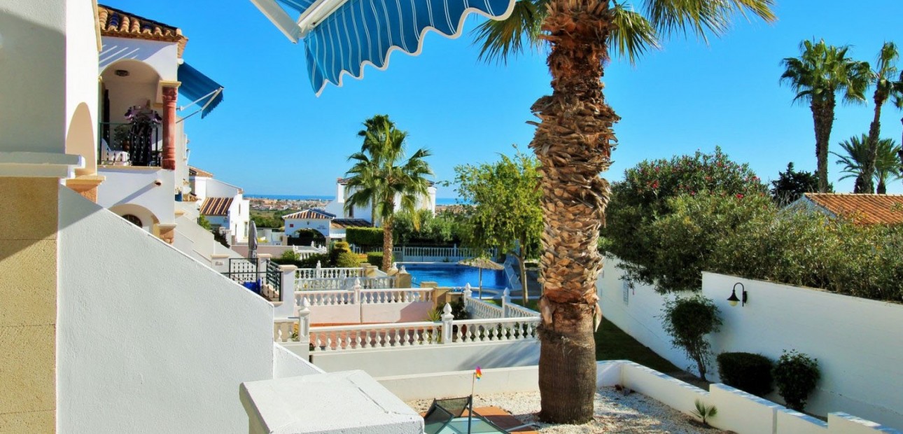 Herverkoop - 2. Town house -
Orihuela Costa - Villamartín