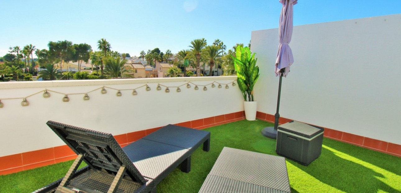 Herverkoop - 2. Town house -
Orihuela Costa - Villamartín