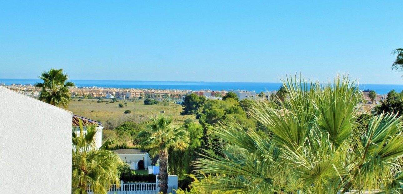 Herverkoop - 2. Town house -
Orihuela Costa - Villamartín