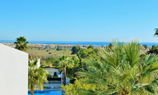 Herverkoop - 2. Town house -
Orihuela Costa - Villamartín