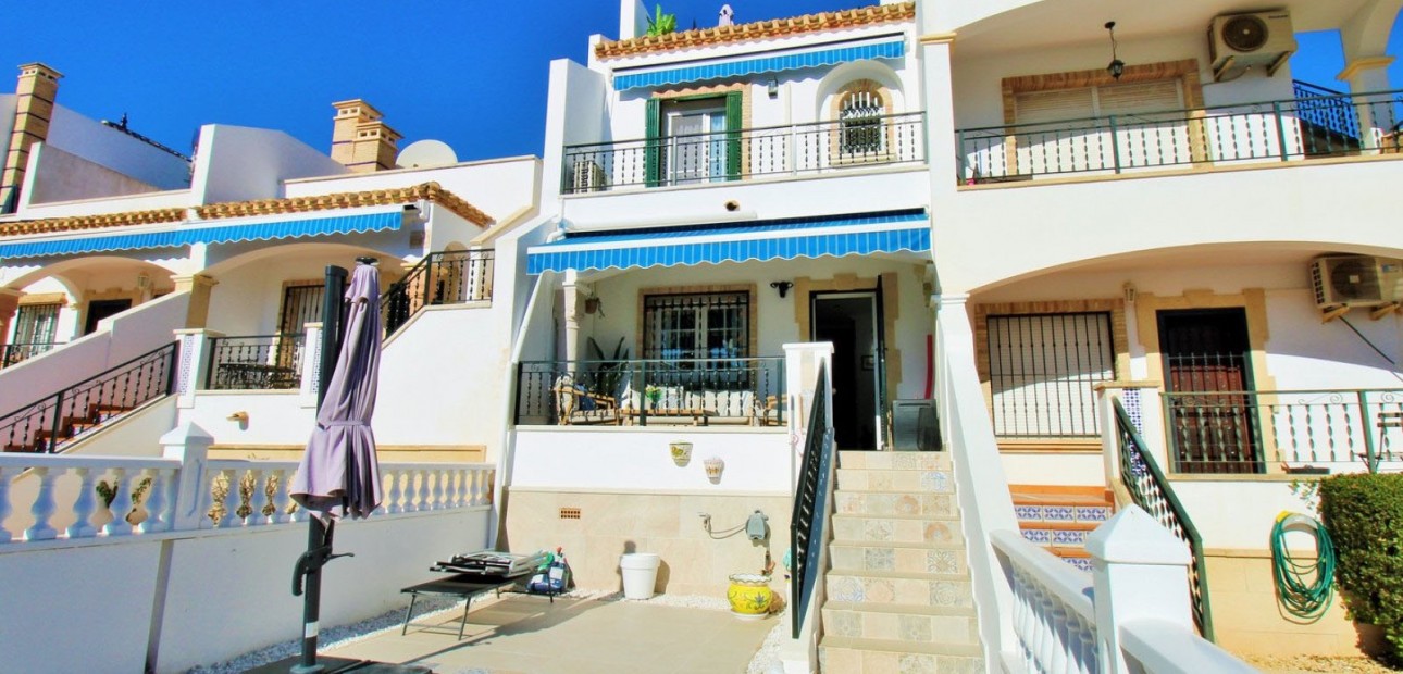 Herverkoop - 2. Town house -
Orihuela Costa - Villamartín