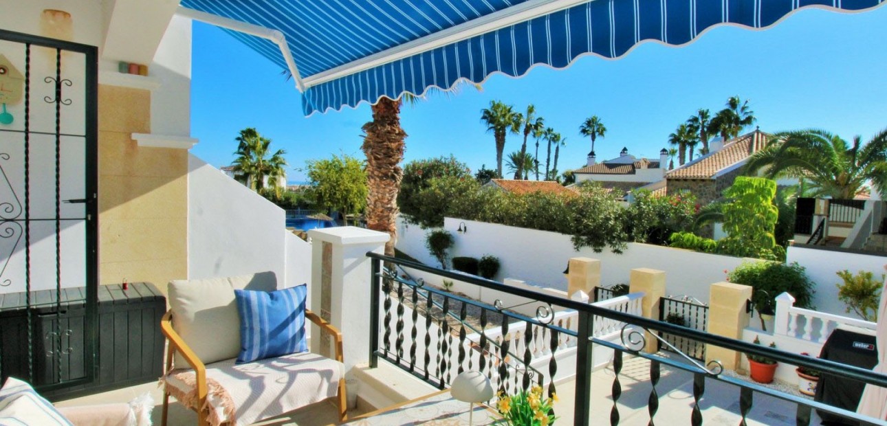 Herverkoop - 2. Town house -
Orihuela Costa - Villamartín