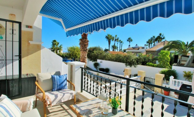 Herverkoop - 2. Town house -
Orihuela Costa - Villamartín