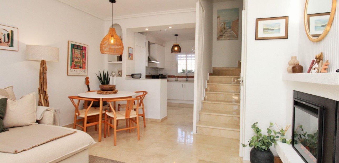 Herverkoop - 2. Town house -
Orihuela Costa - Villamartín