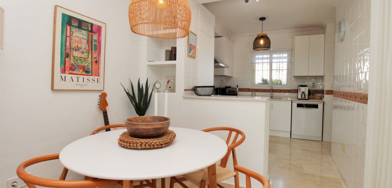 Herverkoop - 2. Town house -
Orihuela Costa - Villamartín