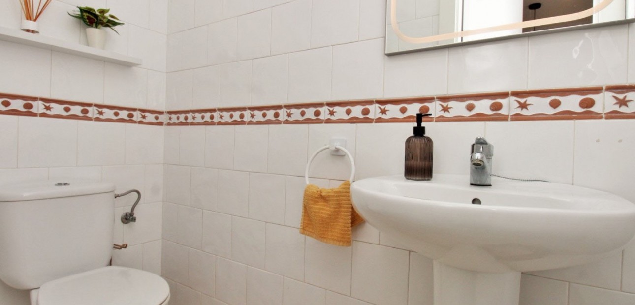 Herverkoop - 2. Town house -
Orihuela Costa - Villamartín