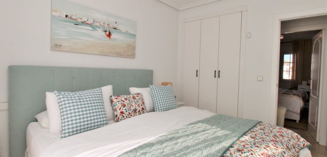 Herverkoop - 2. Town house -
Orihuela Costa - Villamartín