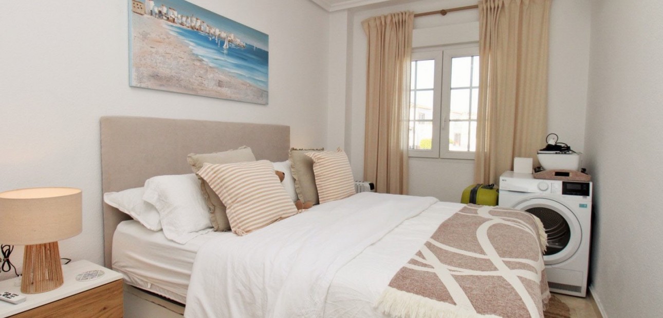 Herverkoop - 2. Town house -
Orihuela Costa - Villamartín